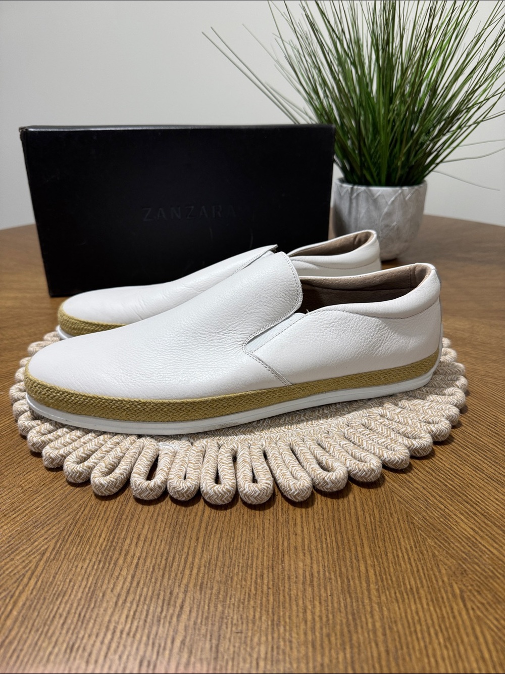 NEW Zanzara mens 13 white leather slip on driver sneaker shoes NIB